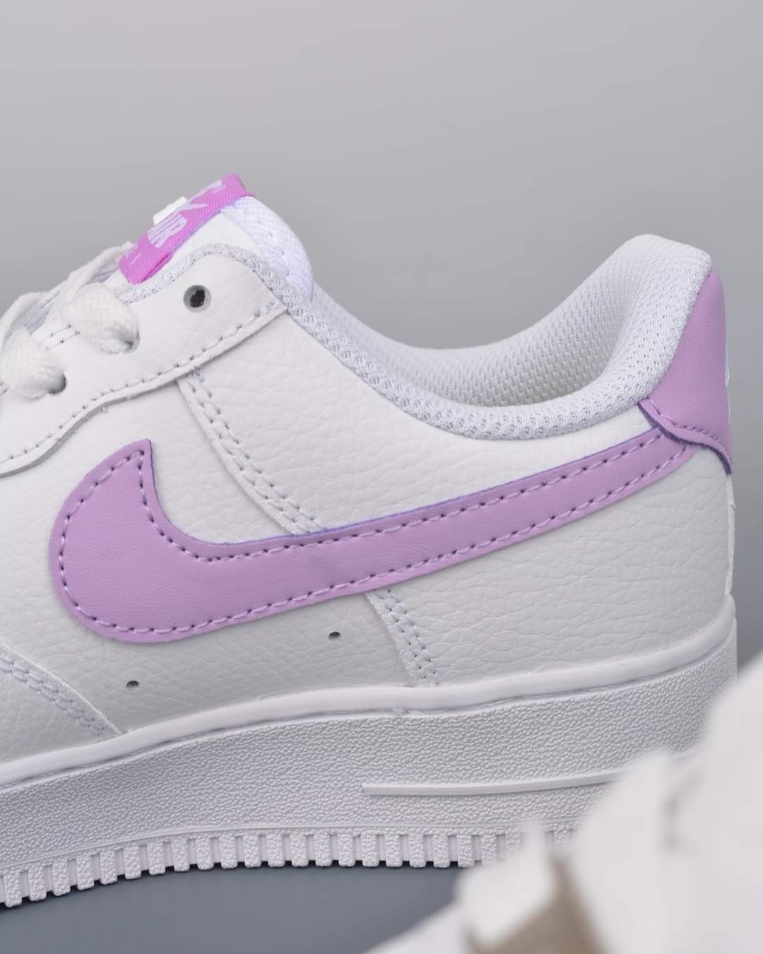 NIKE AIR FORCE 1 - WHITE LILAC