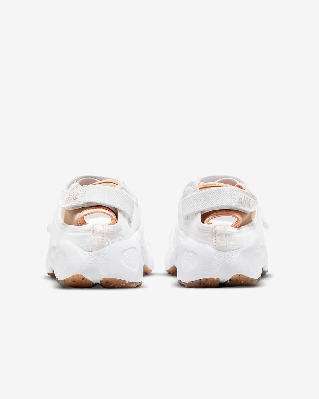 NIKE AIR RIFT 2022