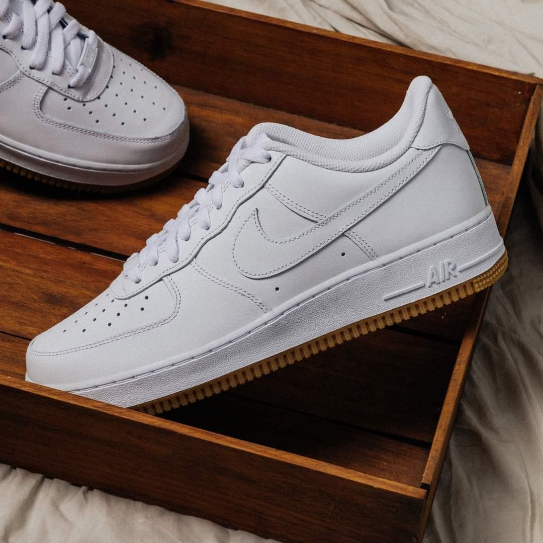 NIKE AIR FORCE 1 - WHITE GUM