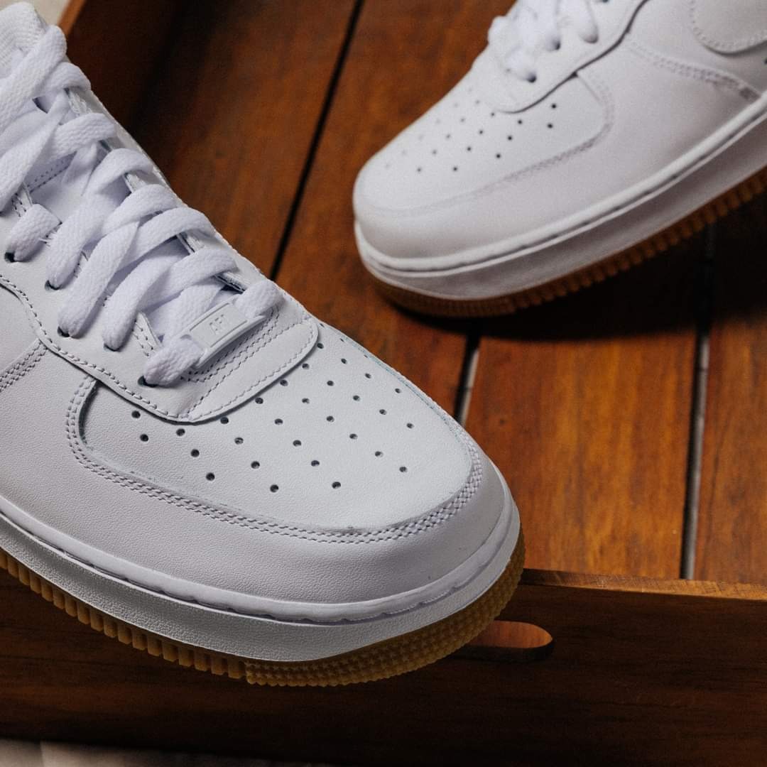 NIKE AIR FORCE 1 - WHITE GUM