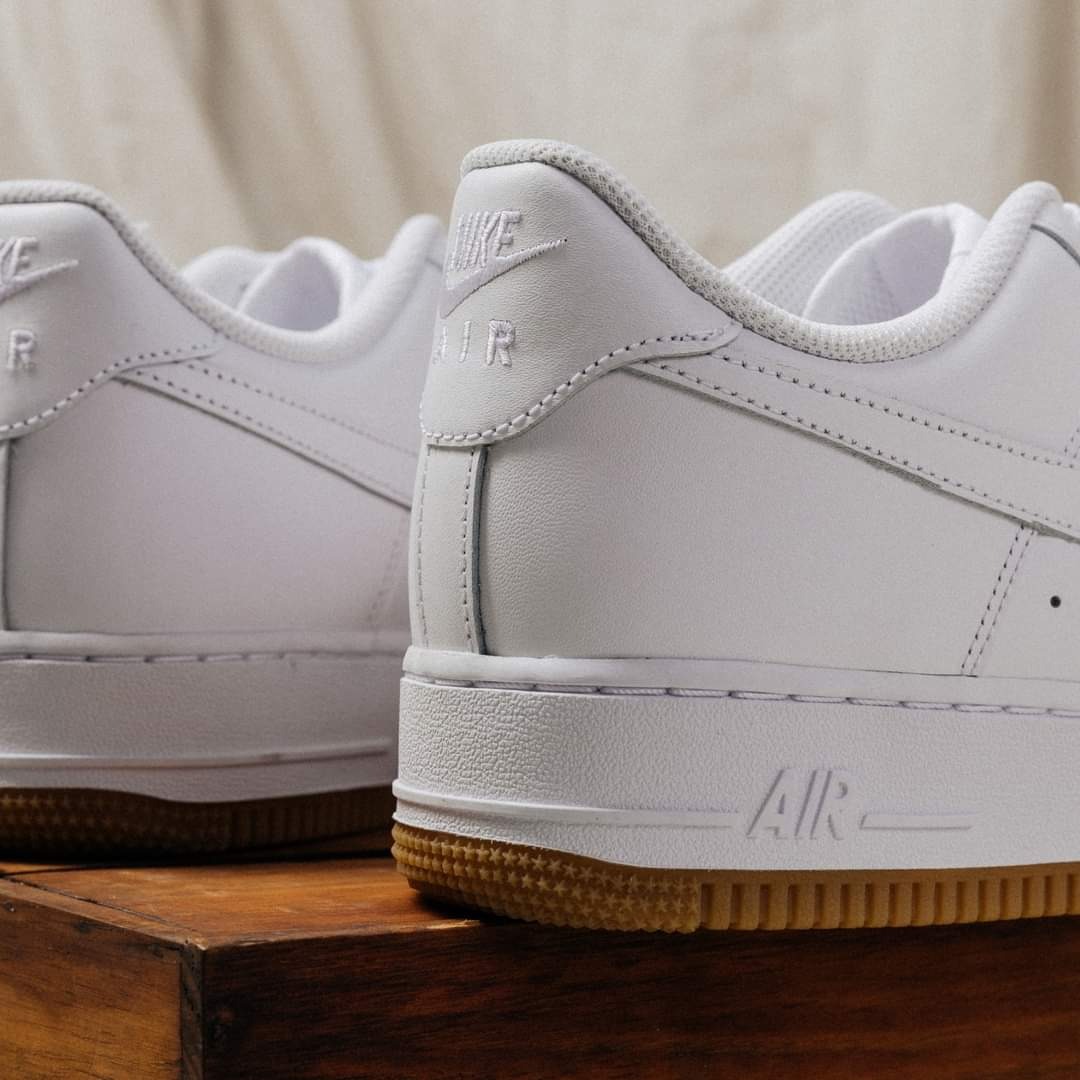 NIKE AIR FORCE 1 - WHITE GUM