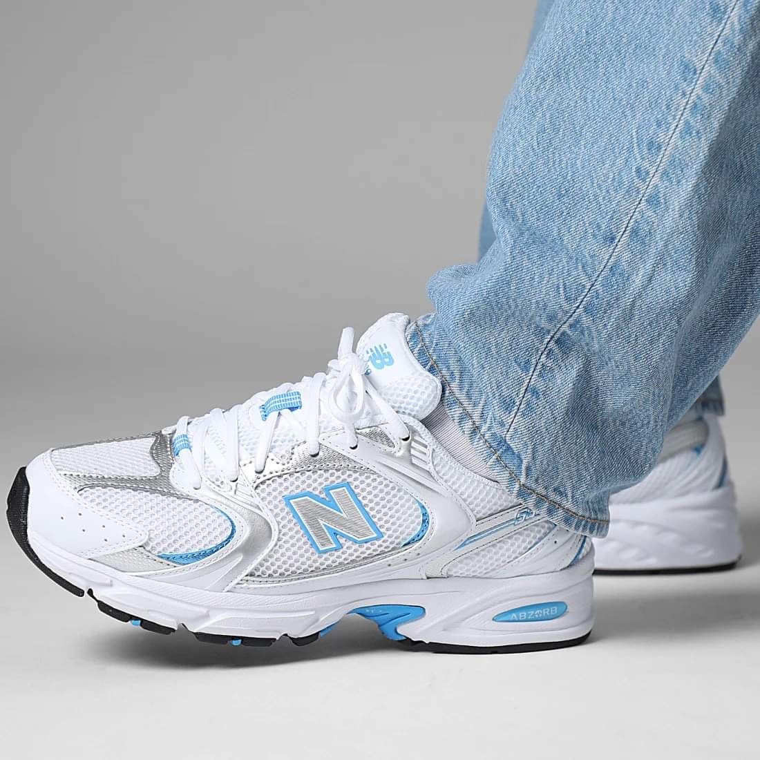 NEW BALANCE 530 - SKY BLUE
