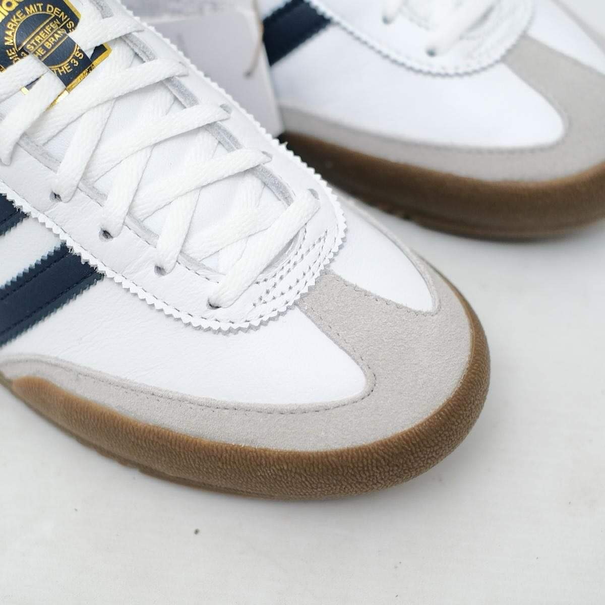 ADIDAS JEANS COLLEGIATE "WHITE NAVY GUM"