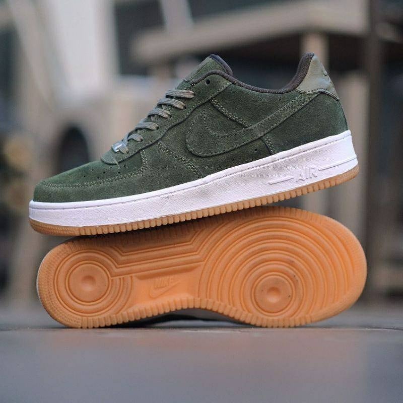 NIKE AF1 SUEDE - OLIVE GUM