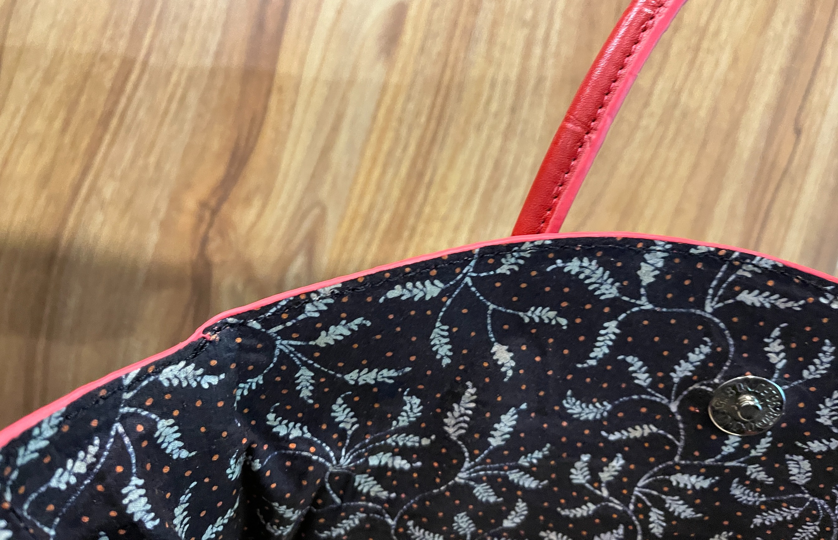Priel x YBI Cherry Red Turtle Sofia Medium Bag