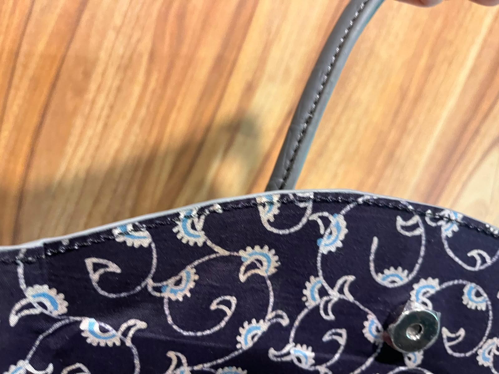 Priel x YBI  Gray Turtle Sofia Medium Bag