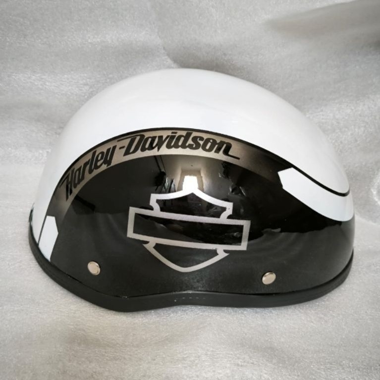 helm cetok hitam putih HD