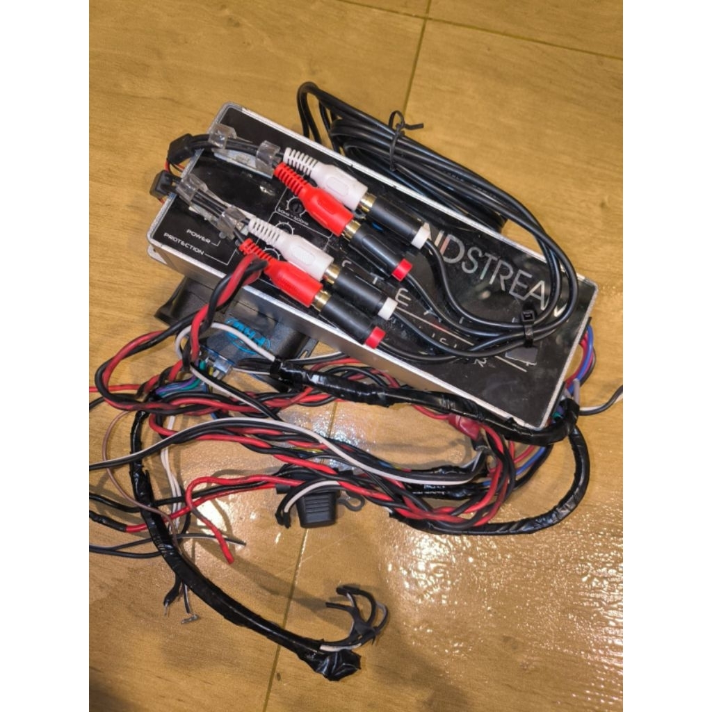 soundstream ST4.1200D 1200W 4channel