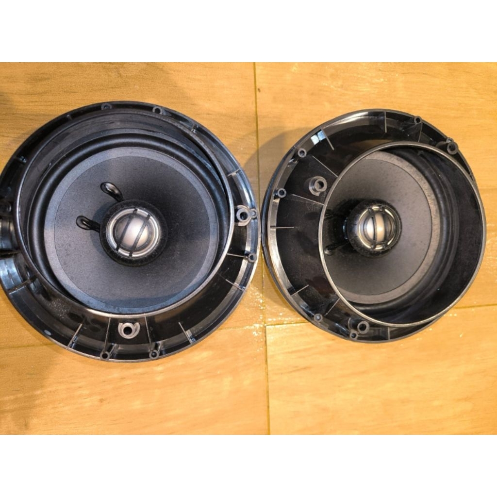 second HOGTUNES speaker 462F-RM