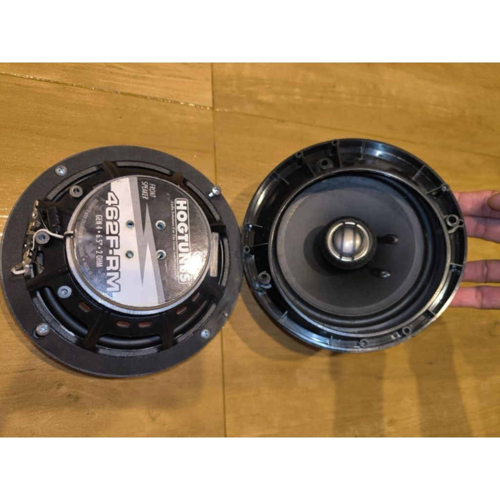 second HOGTUNES speaker 462F-RM