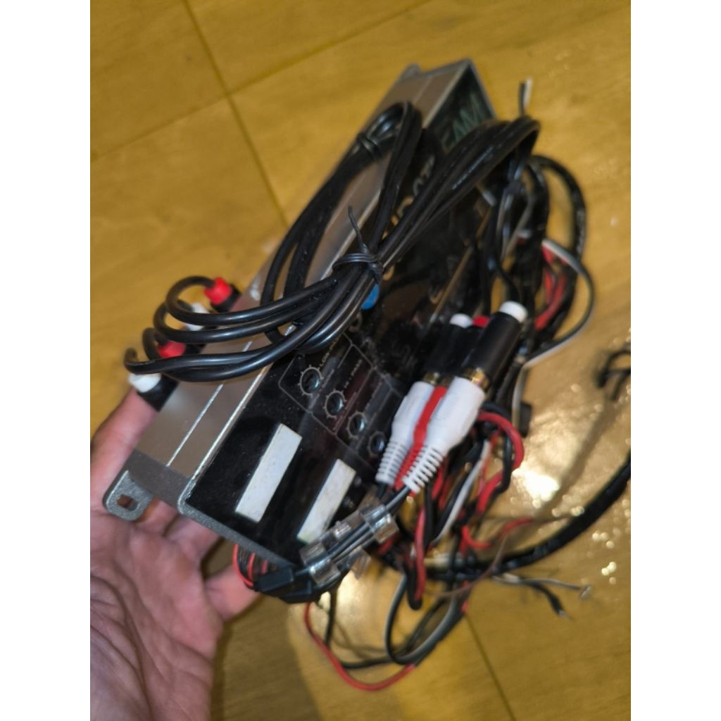 soundstream ST4.1200D 1200W 4channel