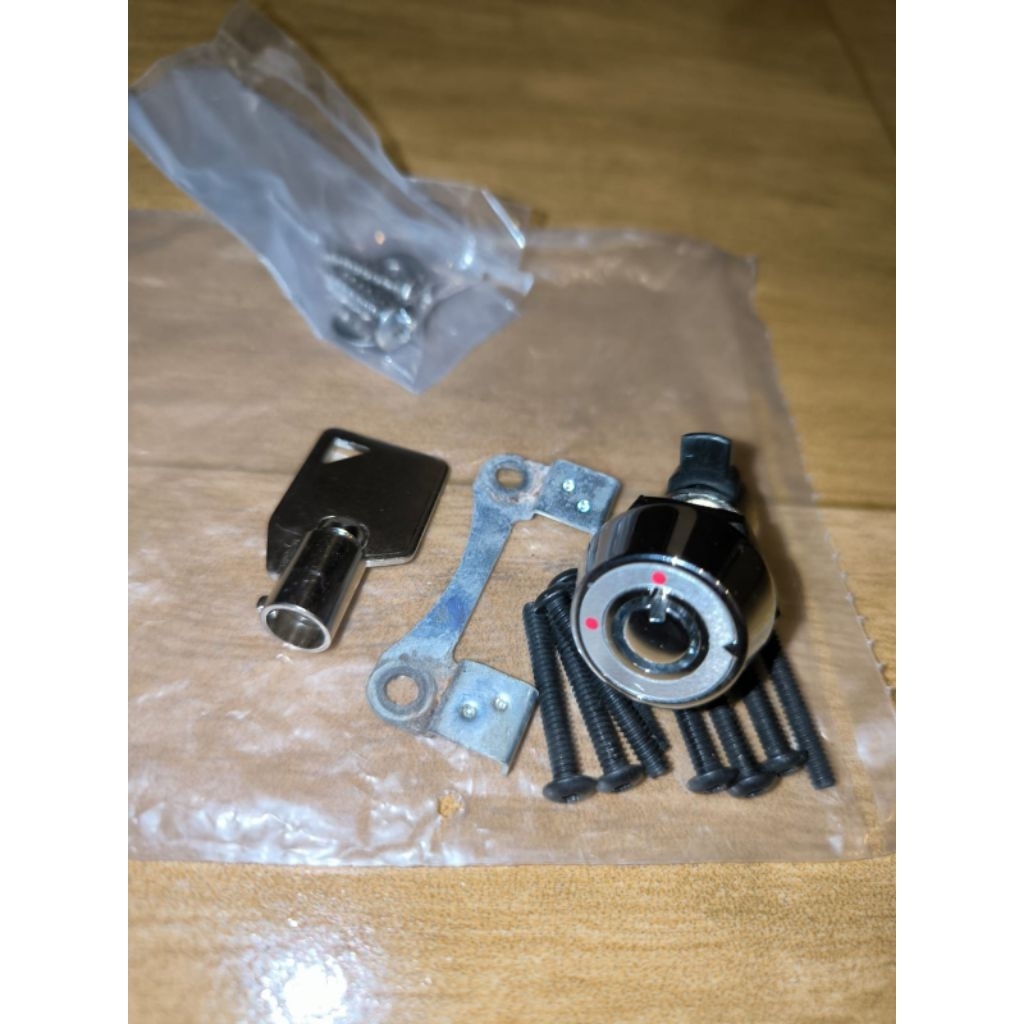 KUNCI TUTUP TANK BENSIN Touring SECOND GENUINE ORIGINAL