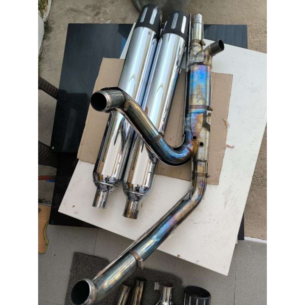 SLIP ON N TRUEDUAL ORIGINAL GENUINE EX ROADGLIDE CVO 2013 kondisi 85%