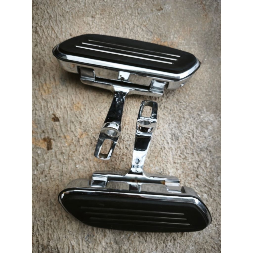 PASSENGER FLOOR BOARD SECOND FOR HD TOURING 94 - 24
