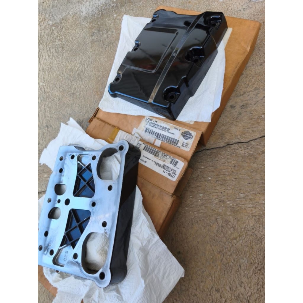 CYLINDER head COVER ROCKER BOX COVER Black SECOND