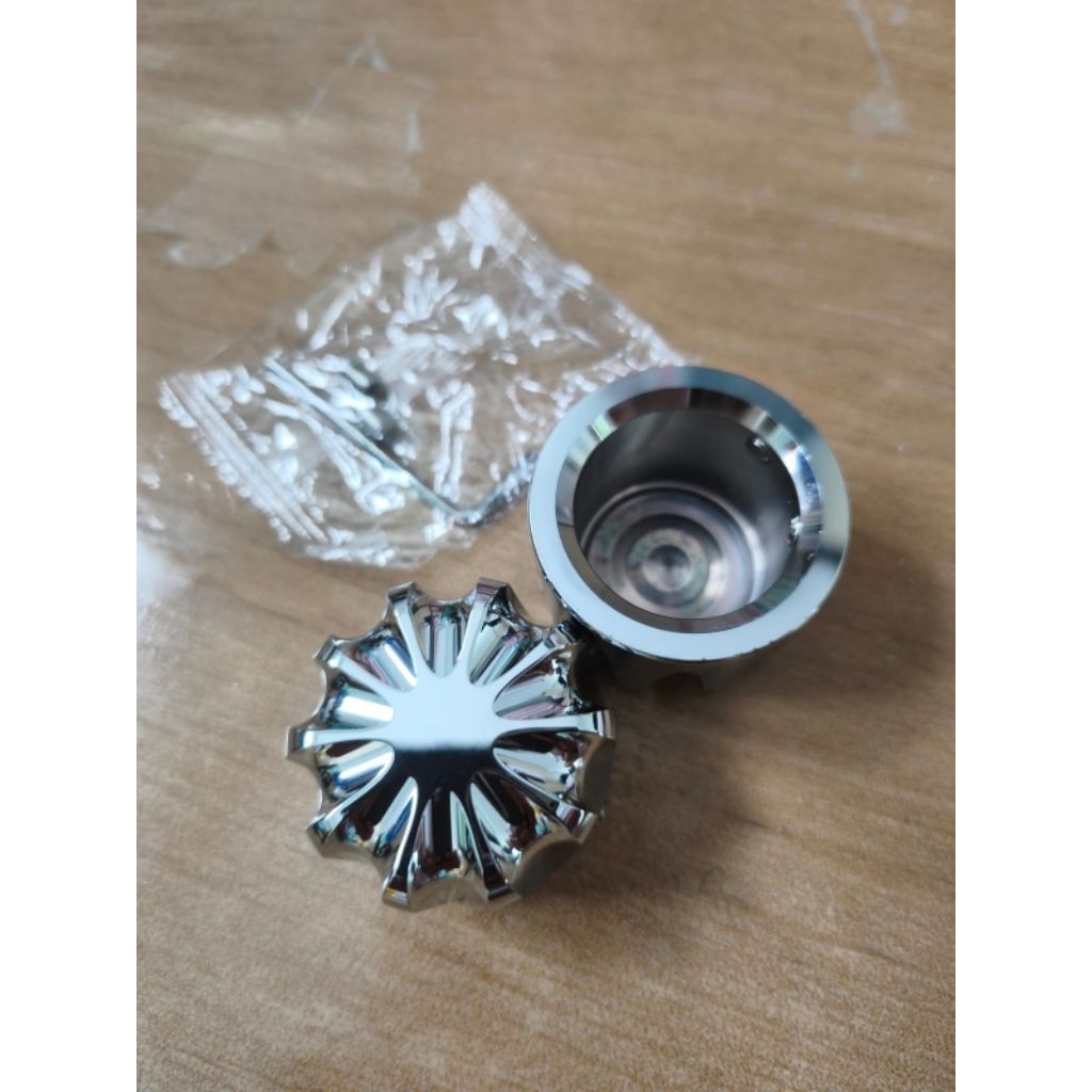 AXEL NUT COVER FRONT CAP UNIVERSAL