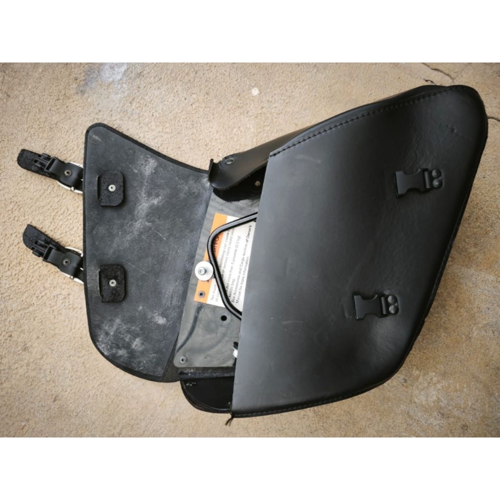 SIDEBAG SECOND ORIGINAL for Sportster or SOFTAIL Harley Davidson motorcycles kondisi 85%