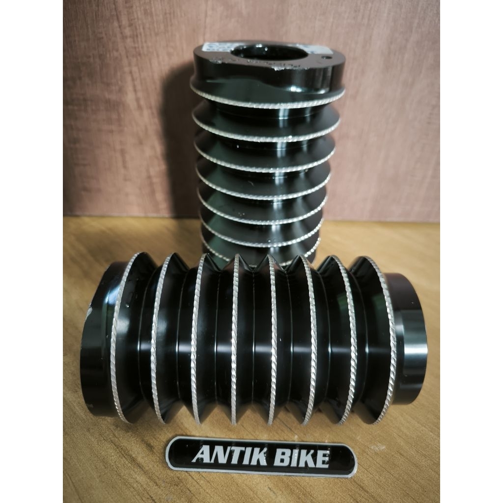 FORK boots cover retro diamond cut second Arlen Ness kondisi 80% Harley Davidson motorcycles 1 set 2 pcs