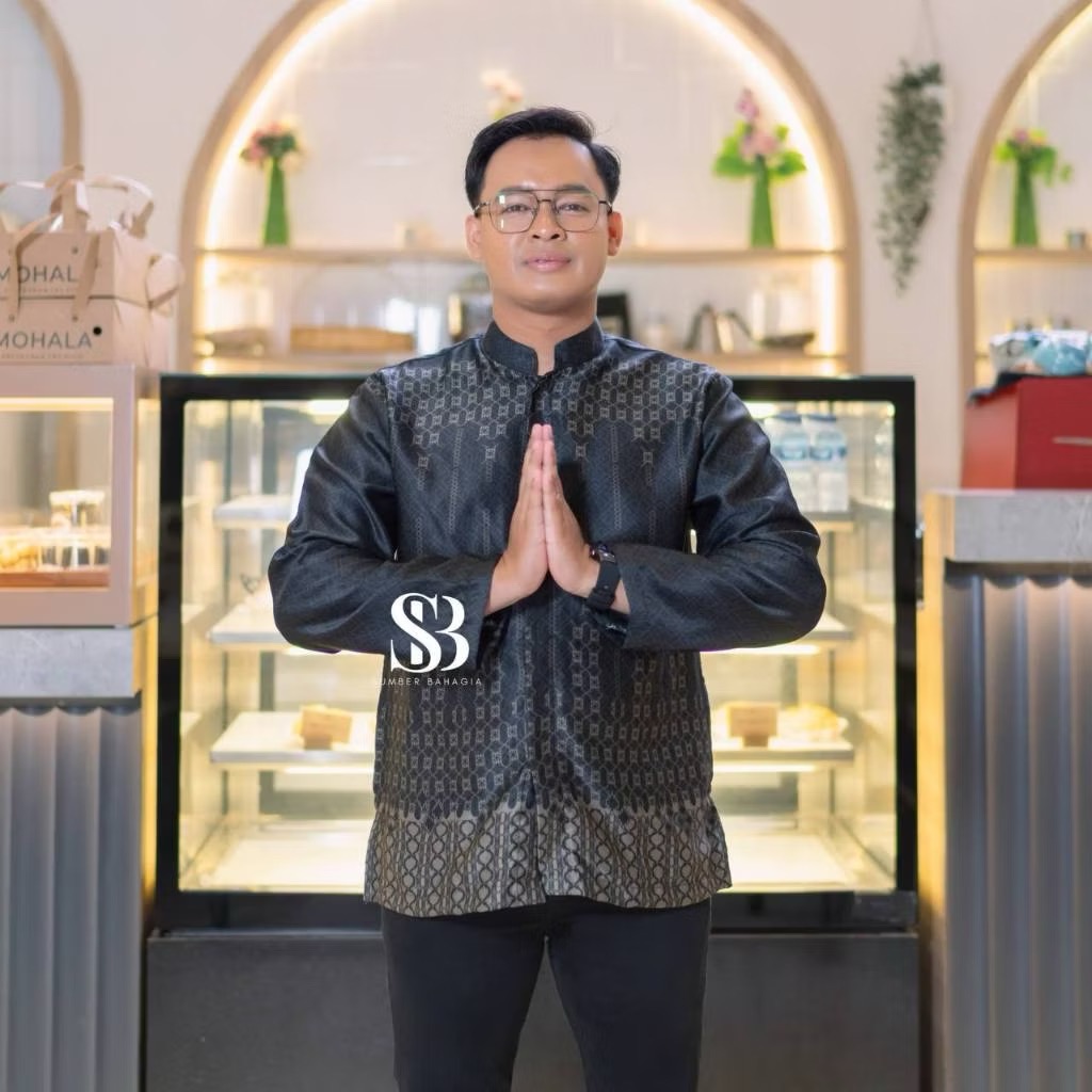 Khalifah Koko Dewasa Panjang