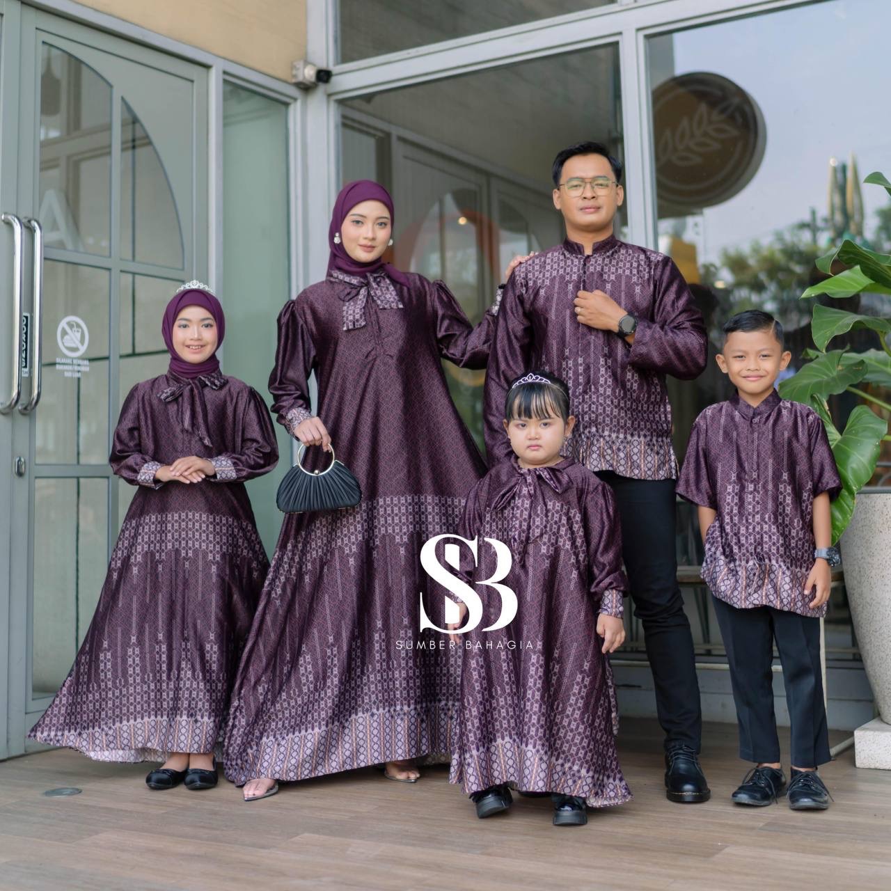 Khalifah Couple Keluarga Burgundi 