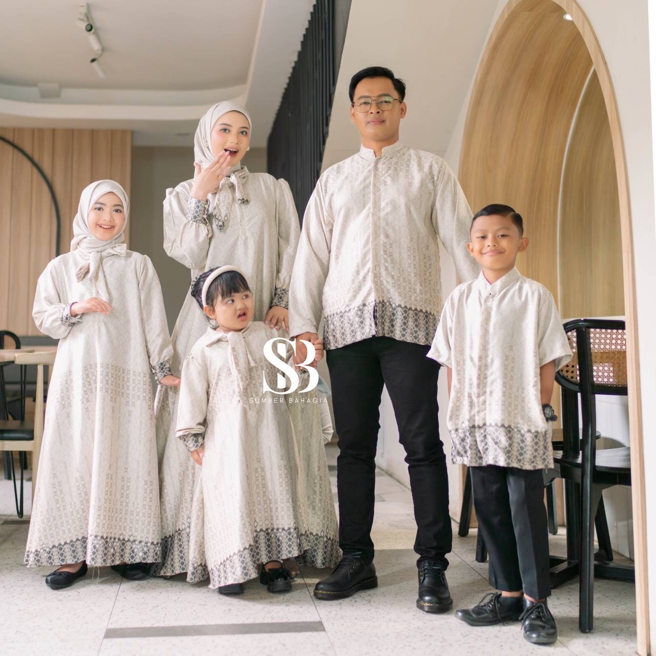 Khalifah Couple Keluarga Ivory