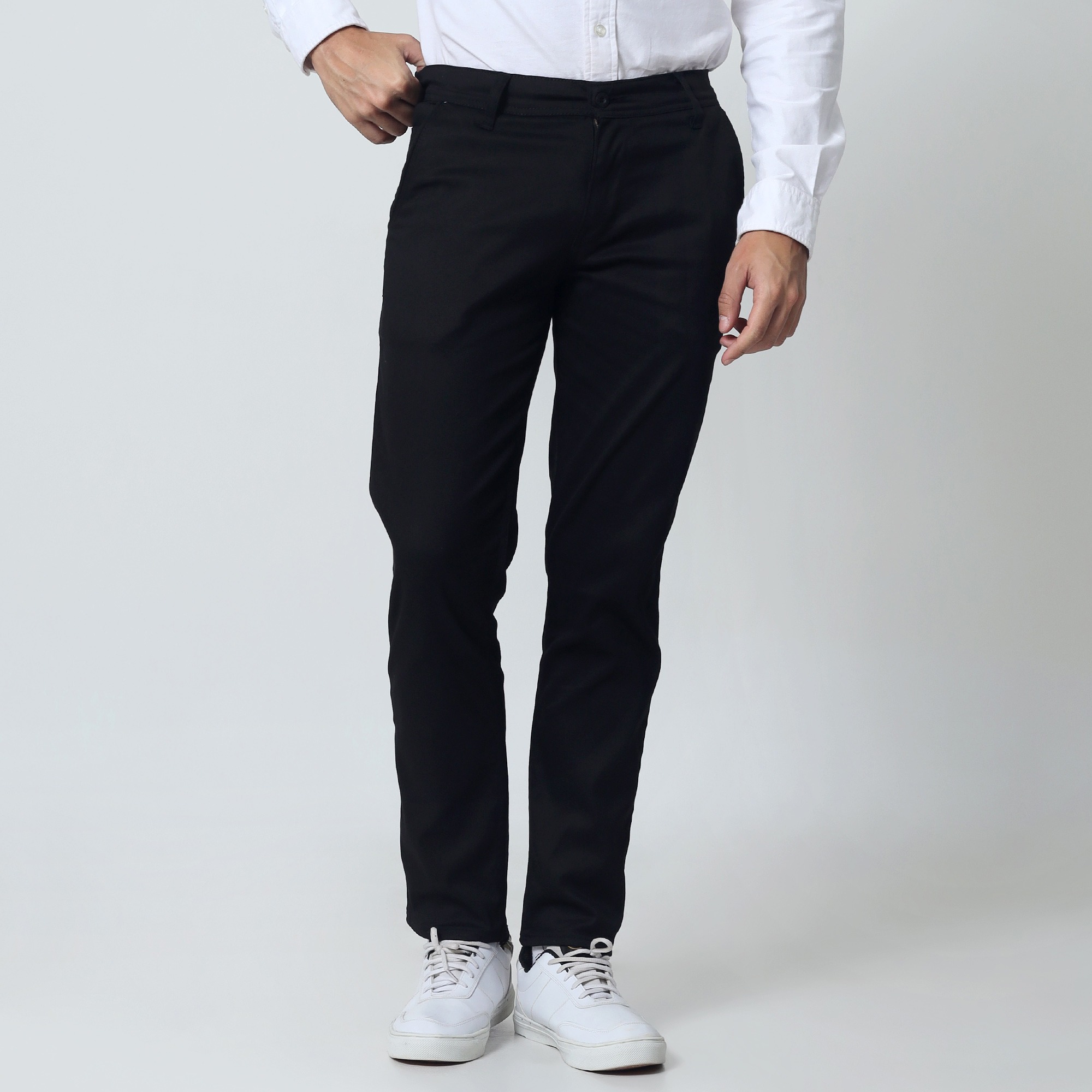 Essential Chino Pants