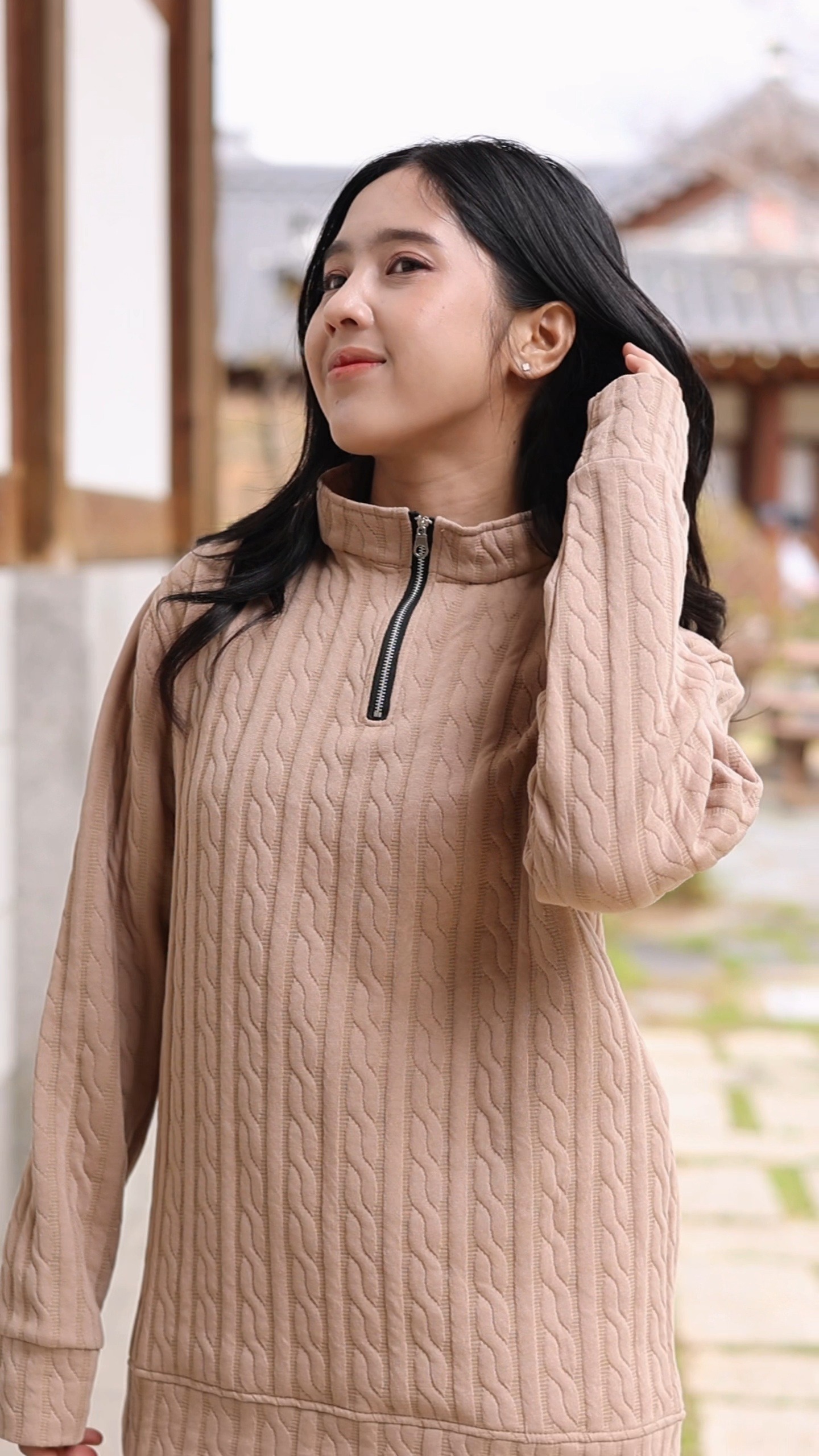Cable Upper Zip Knit Sweater