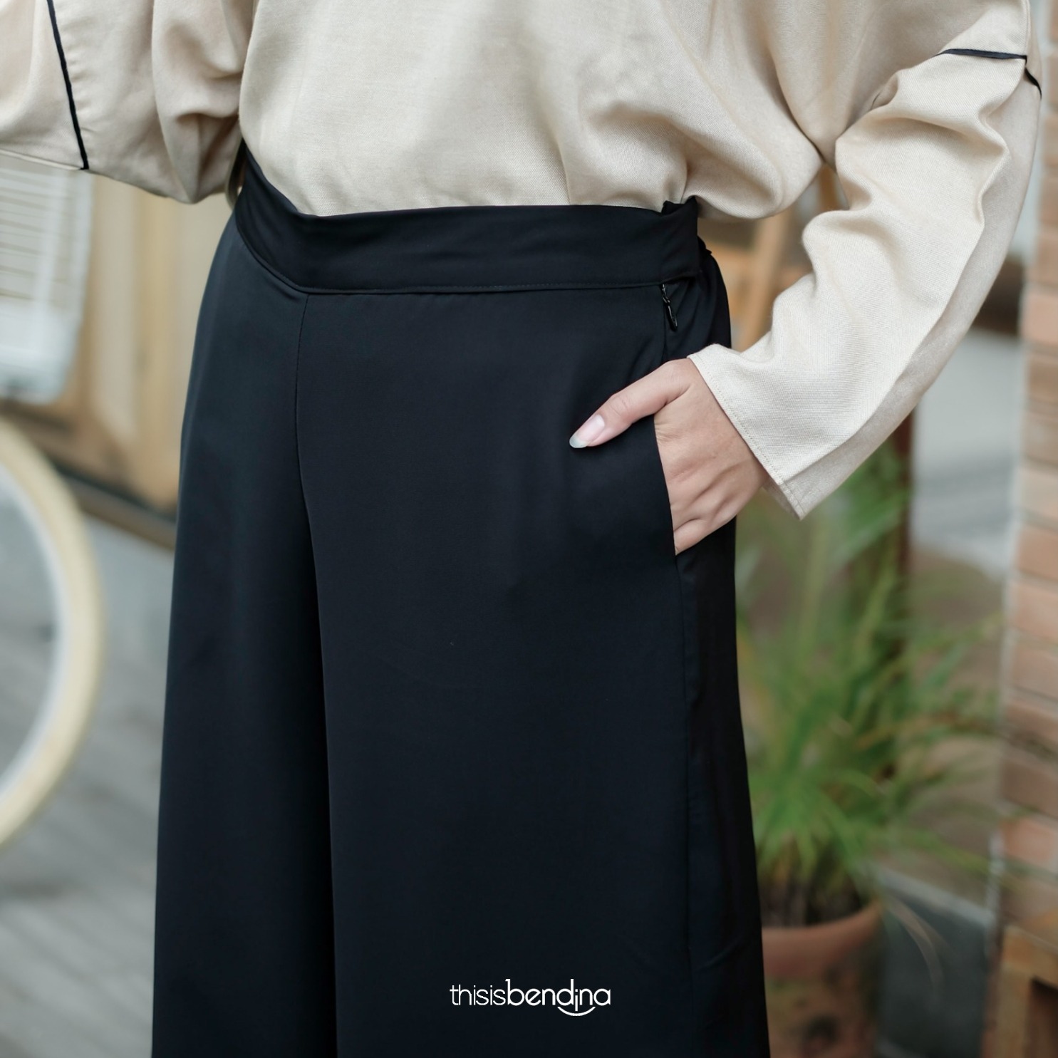 Sada Pants Black