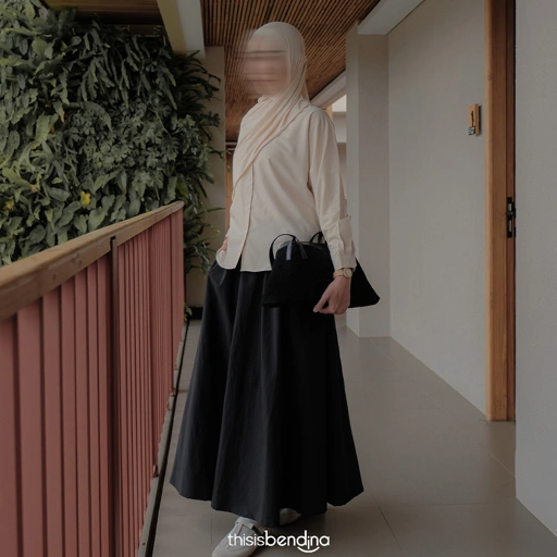Image of YORI SKIRT BLACK