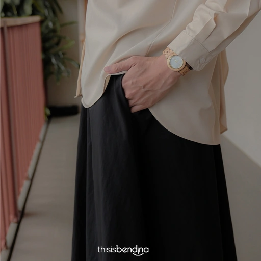 Image of YORI SKIRT BLACK