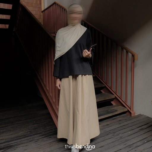 Image of YORI SKIRT KHAKI