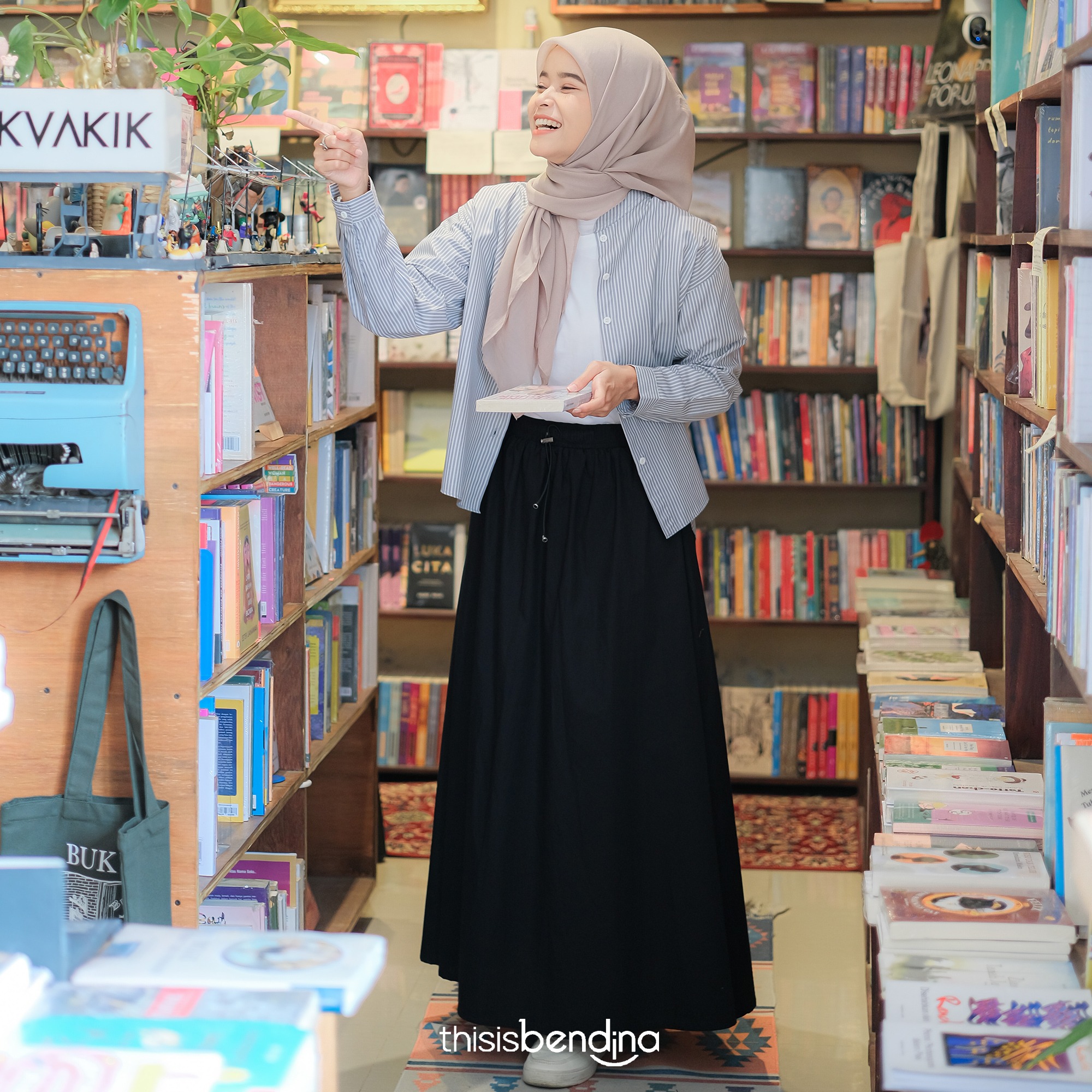 She Skirt Black
