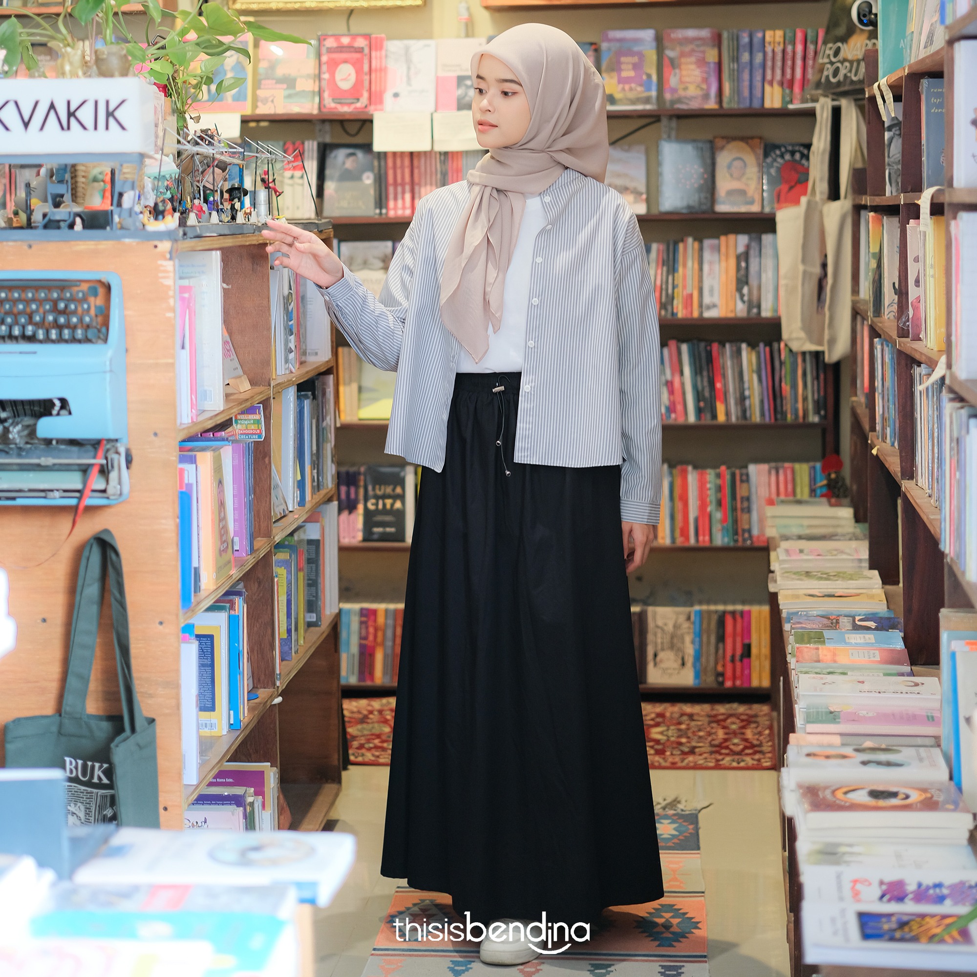 She Skirt Black