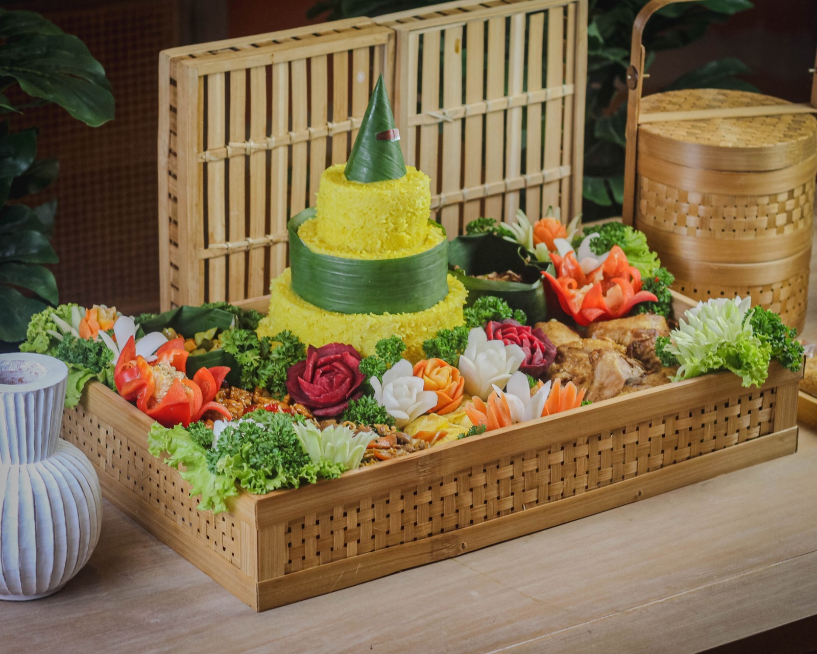 Tampah Semeru Nasi Kuning