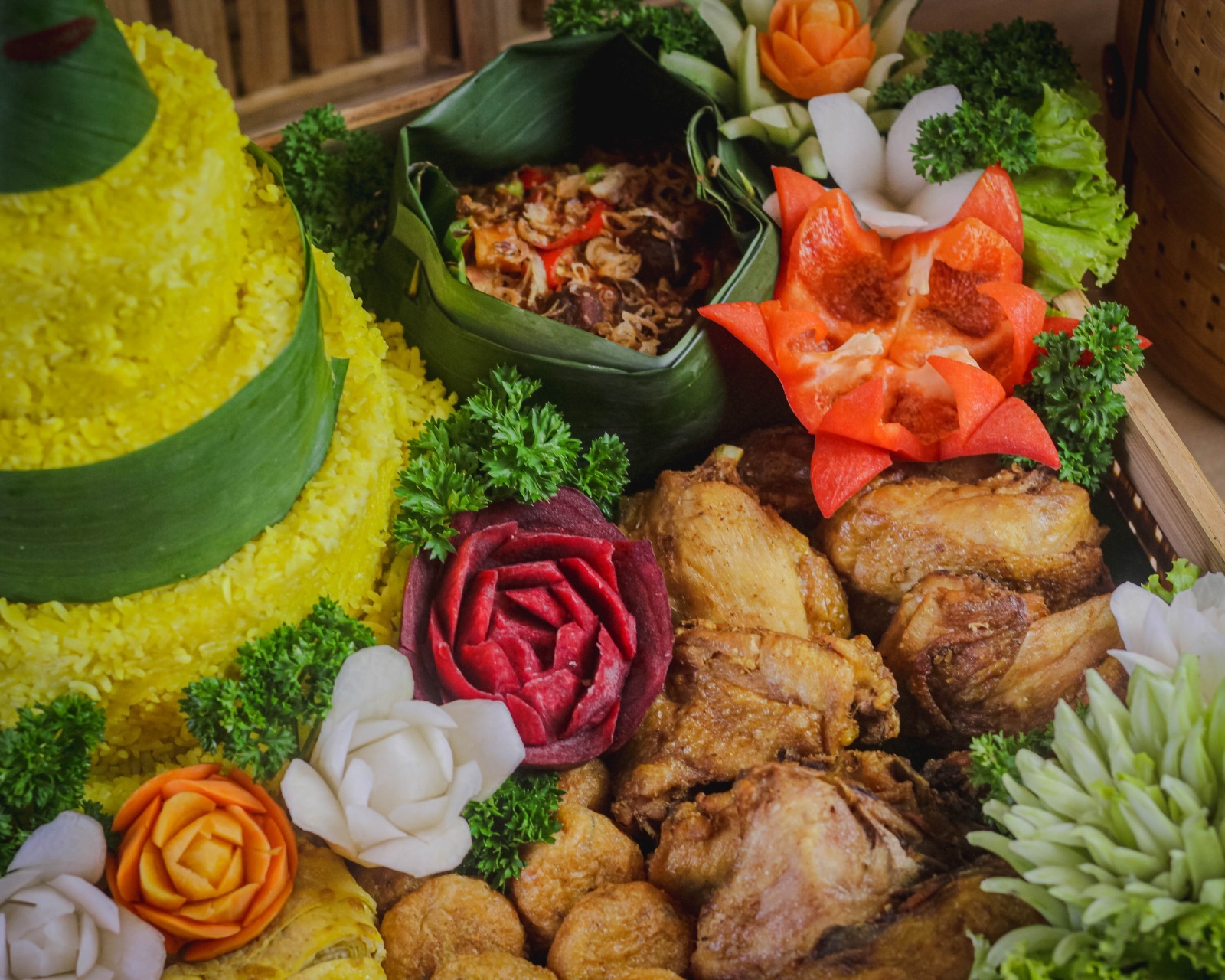 Tampah Semeru Nasi Kuning