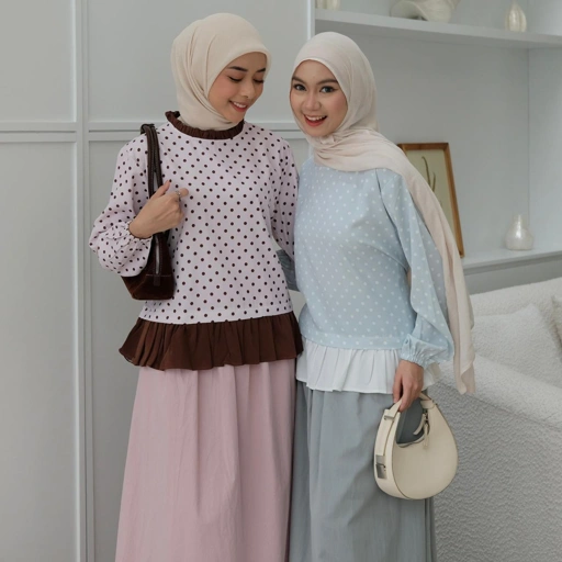 Image of Ruffle Dots Top