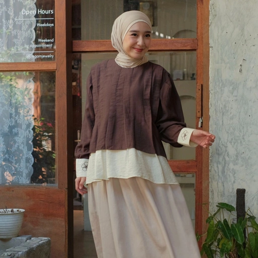 Image of Corinne Blouse