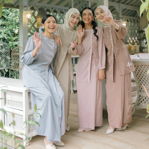Image of Ranum Set - ATKEY Raya Collection