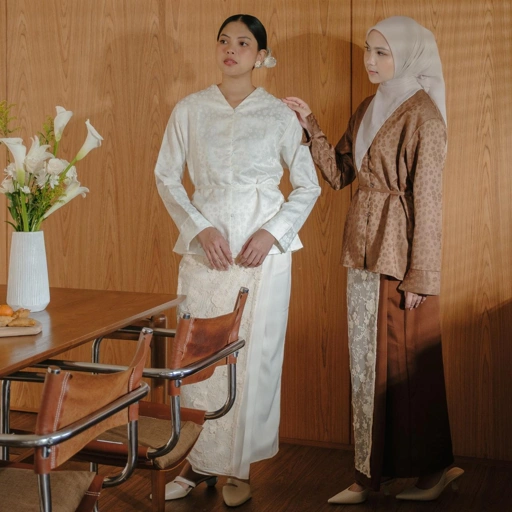 Image of Giri Set - ATKEY Raya Collection