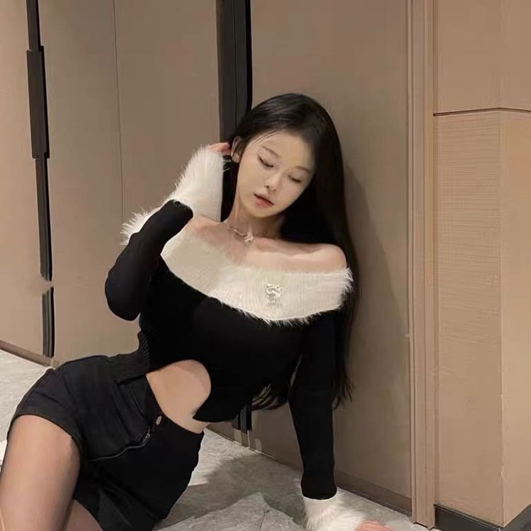 Yuslia Sabrina Fur Top