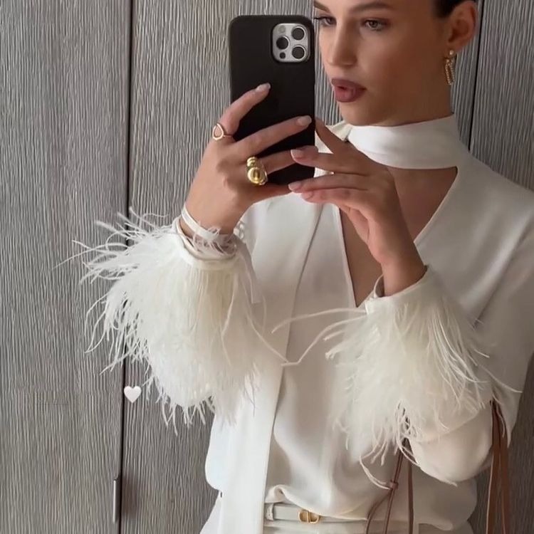 Slika SleeveFur Blouse