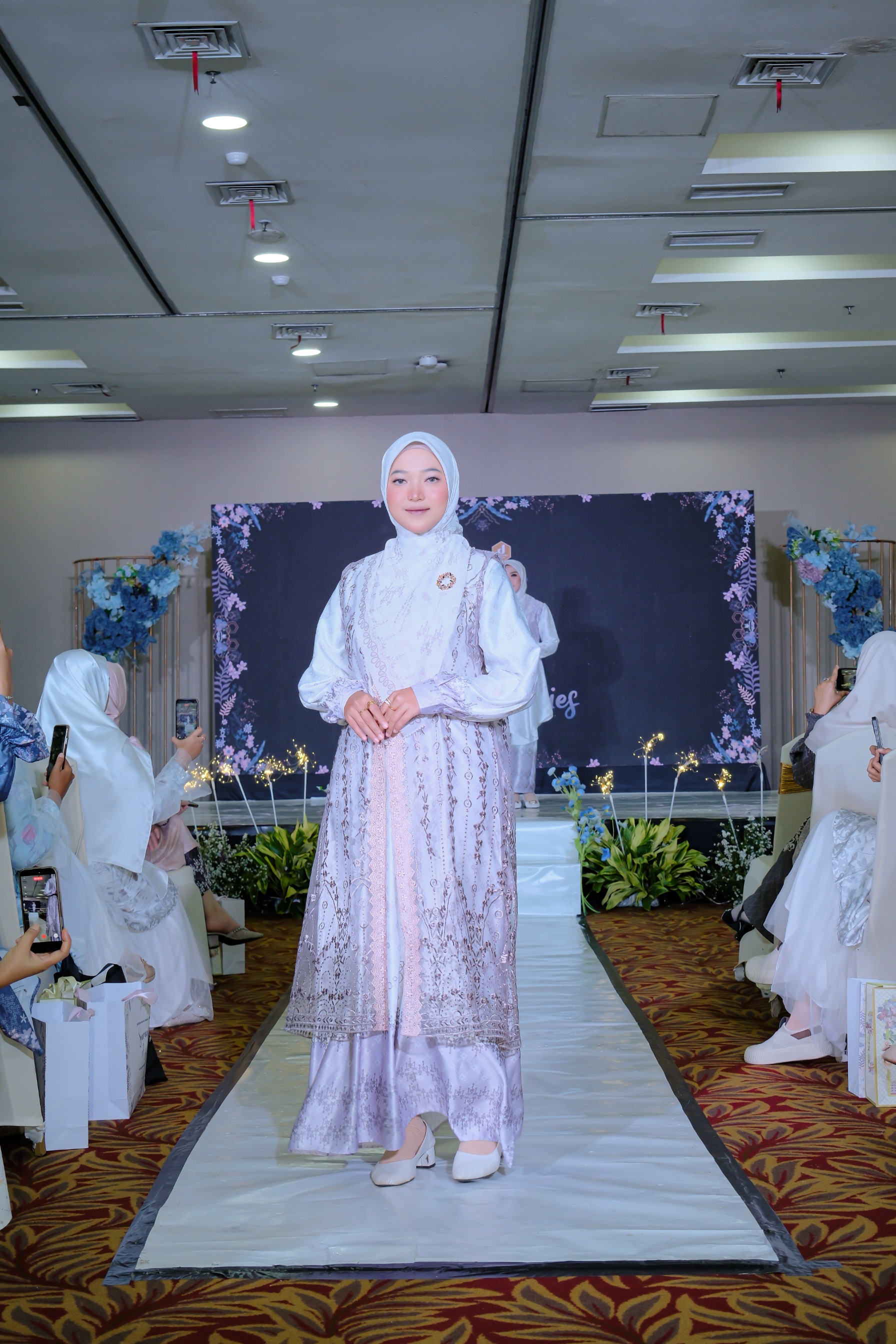 SQUADA | SAPPHIRE SERIES (CRYSTAL WHITE)