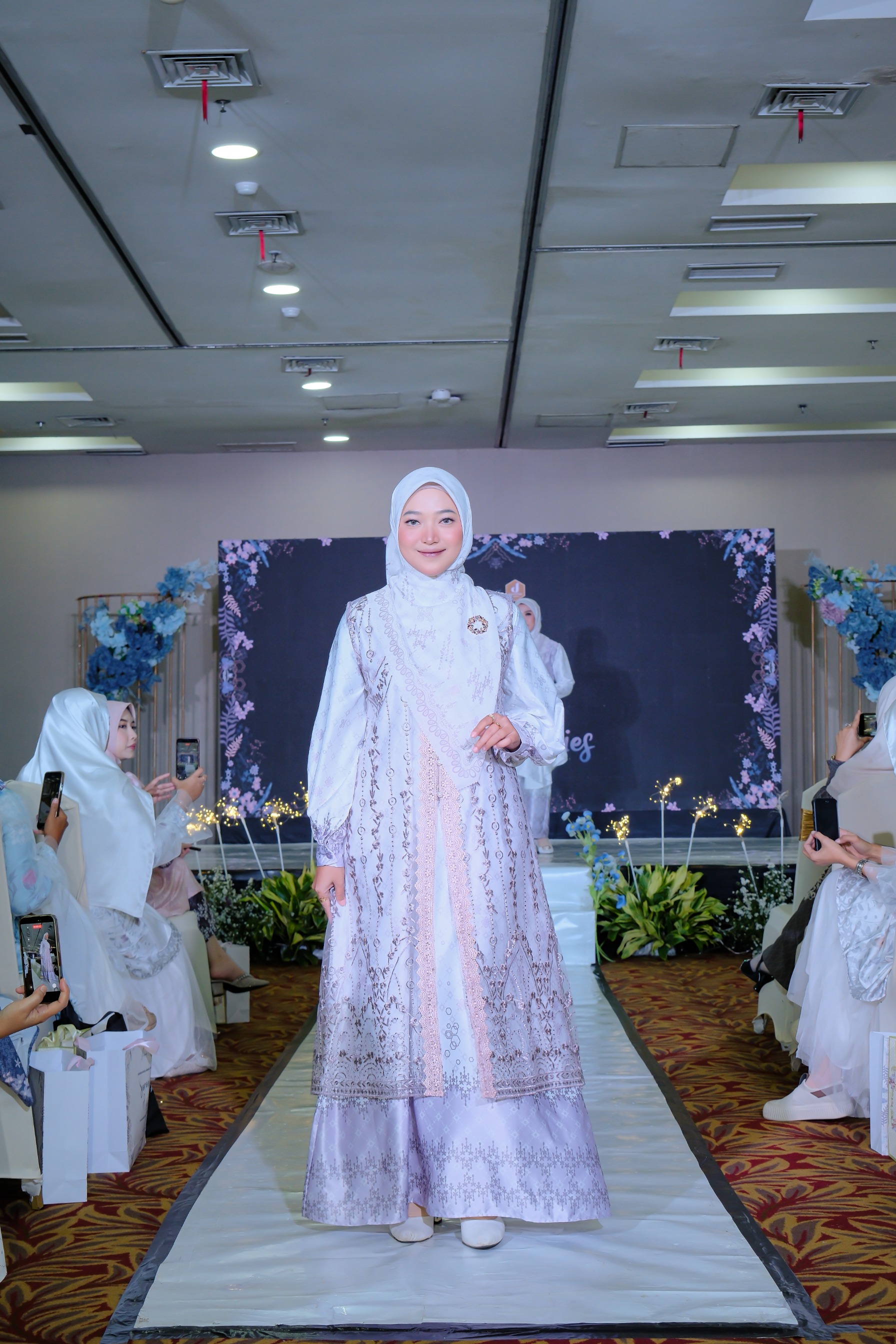 SQUADA | SAPPHIRE SERIES (CRYSTAL WHITE)