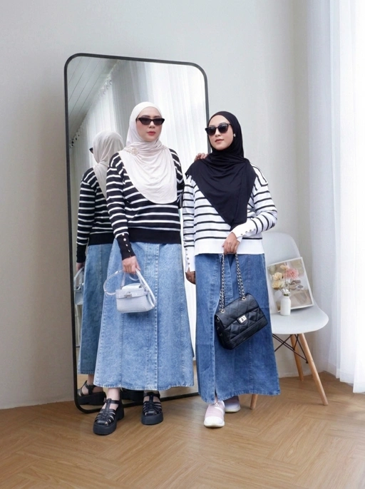 Image of SQUADA | ALODIA STRIPE VISCOSE KNIT