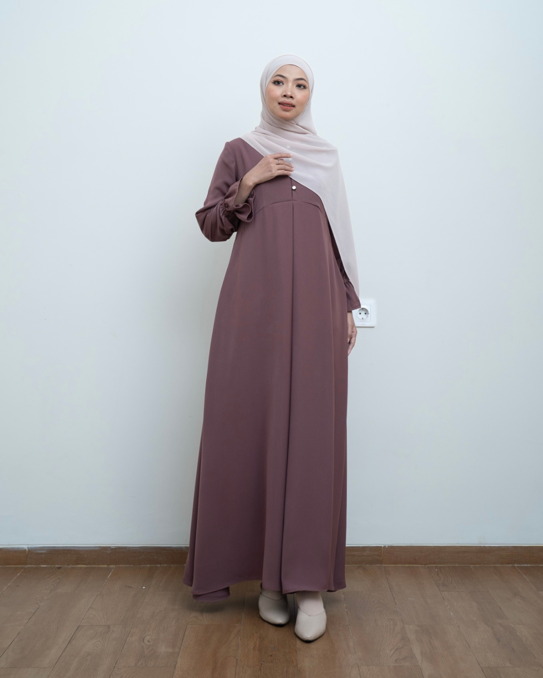 Evolvere - Layla Dress Gamis Wanita Muslim SImple Busui