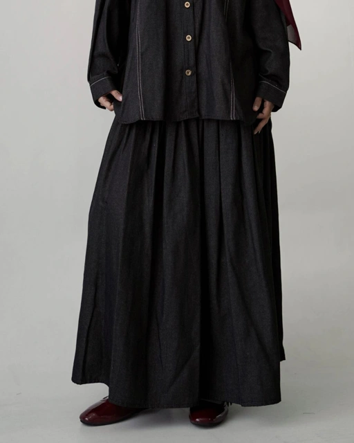 Image of Evolvere - Kayla Skirt Denim Rok Kekinian ( bawahan saja )