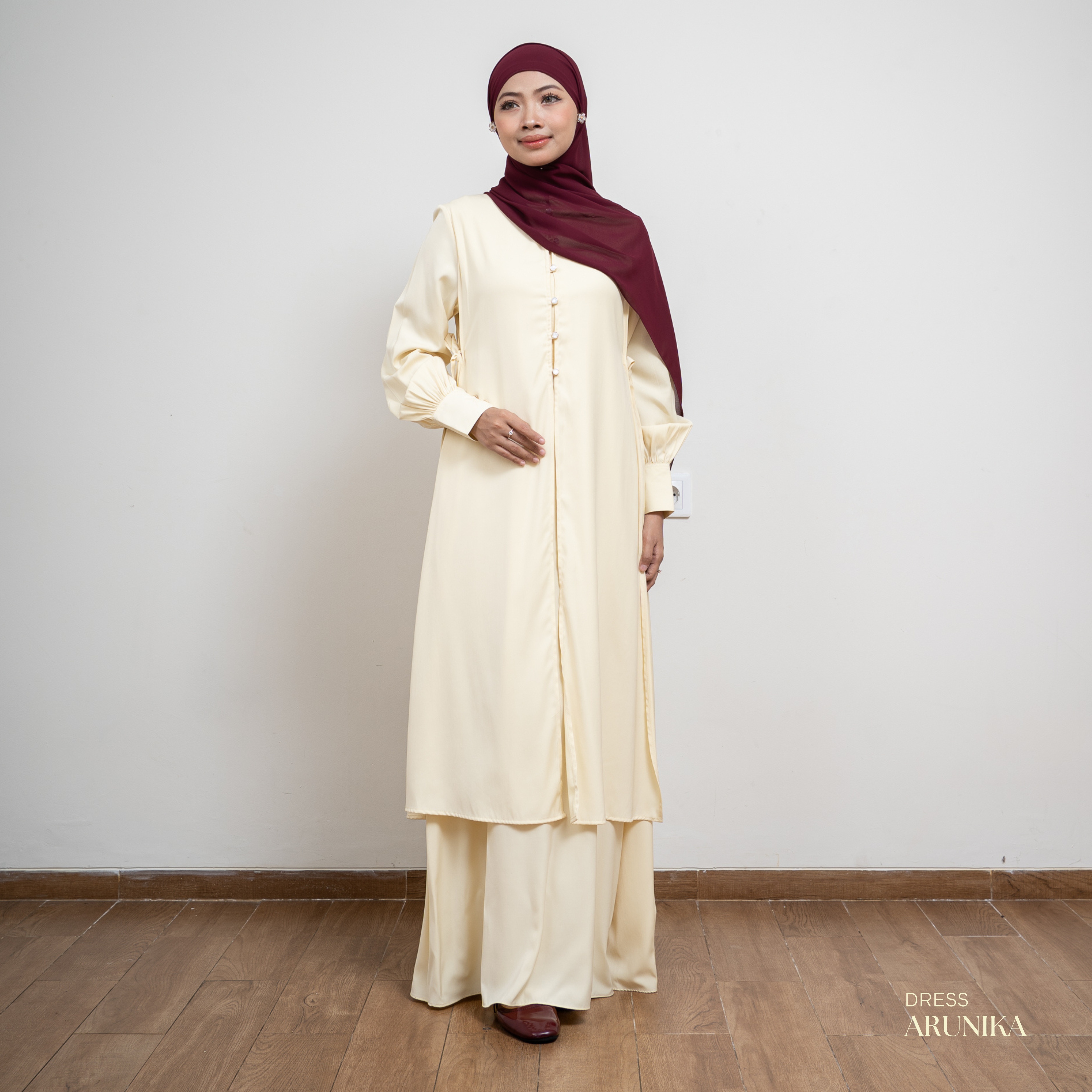 Evolvere - Arunika Dress Muslim Gamis Wanita Simple Polos