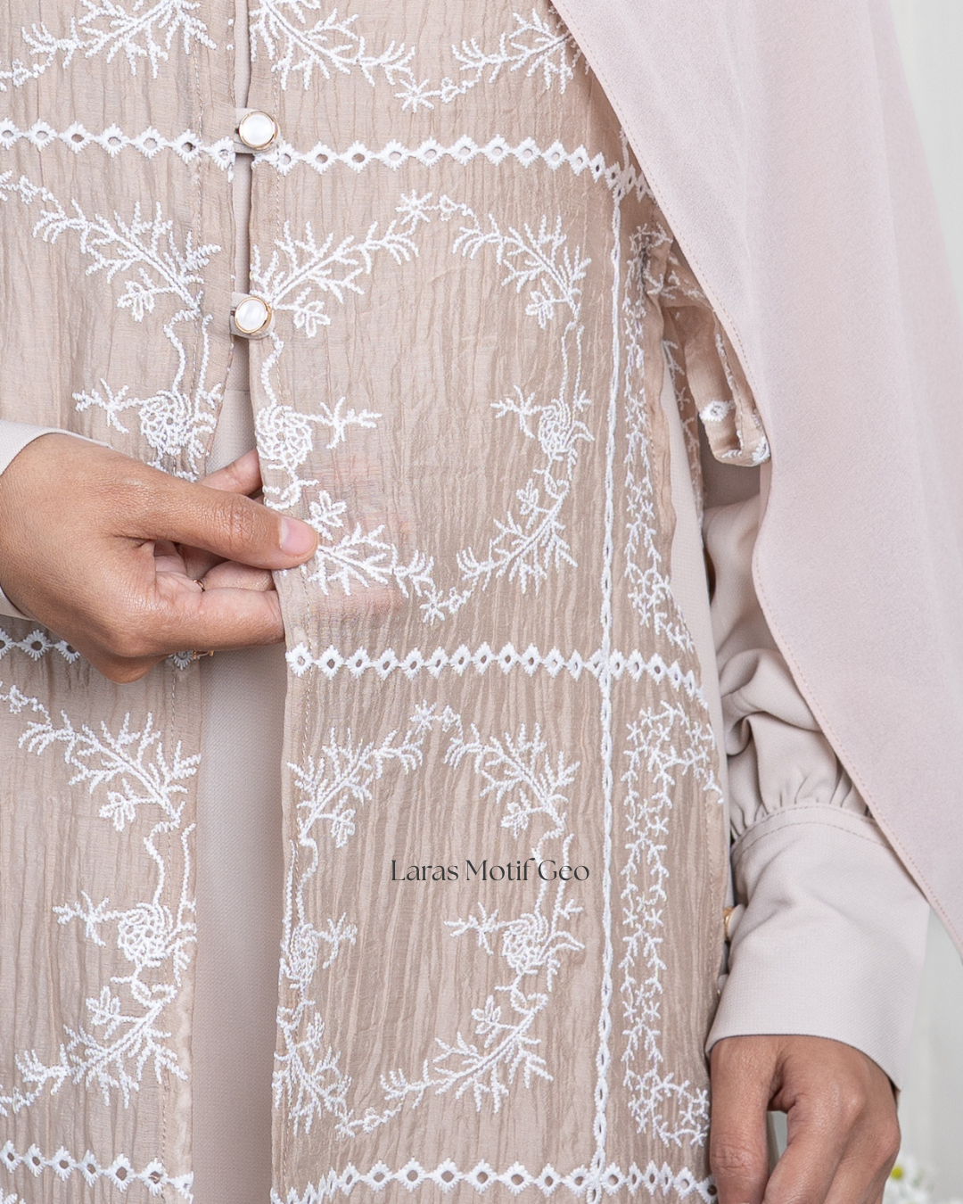 Evolvere - Laras Dress Motif Geo Gamis Rompi Lebaran Gamis Melayu