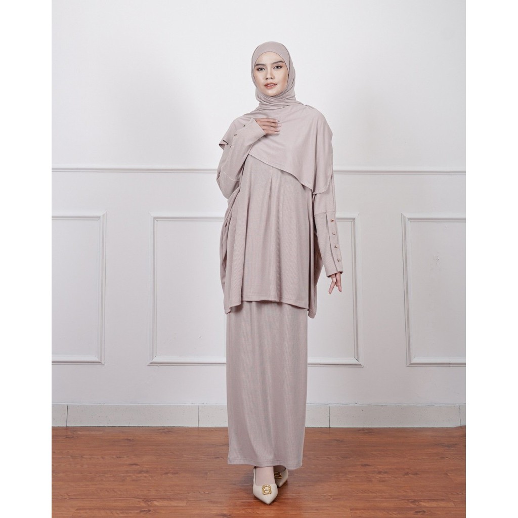Evolvere - Mira Set Rib Knit Blouse dan Rok Knit Span