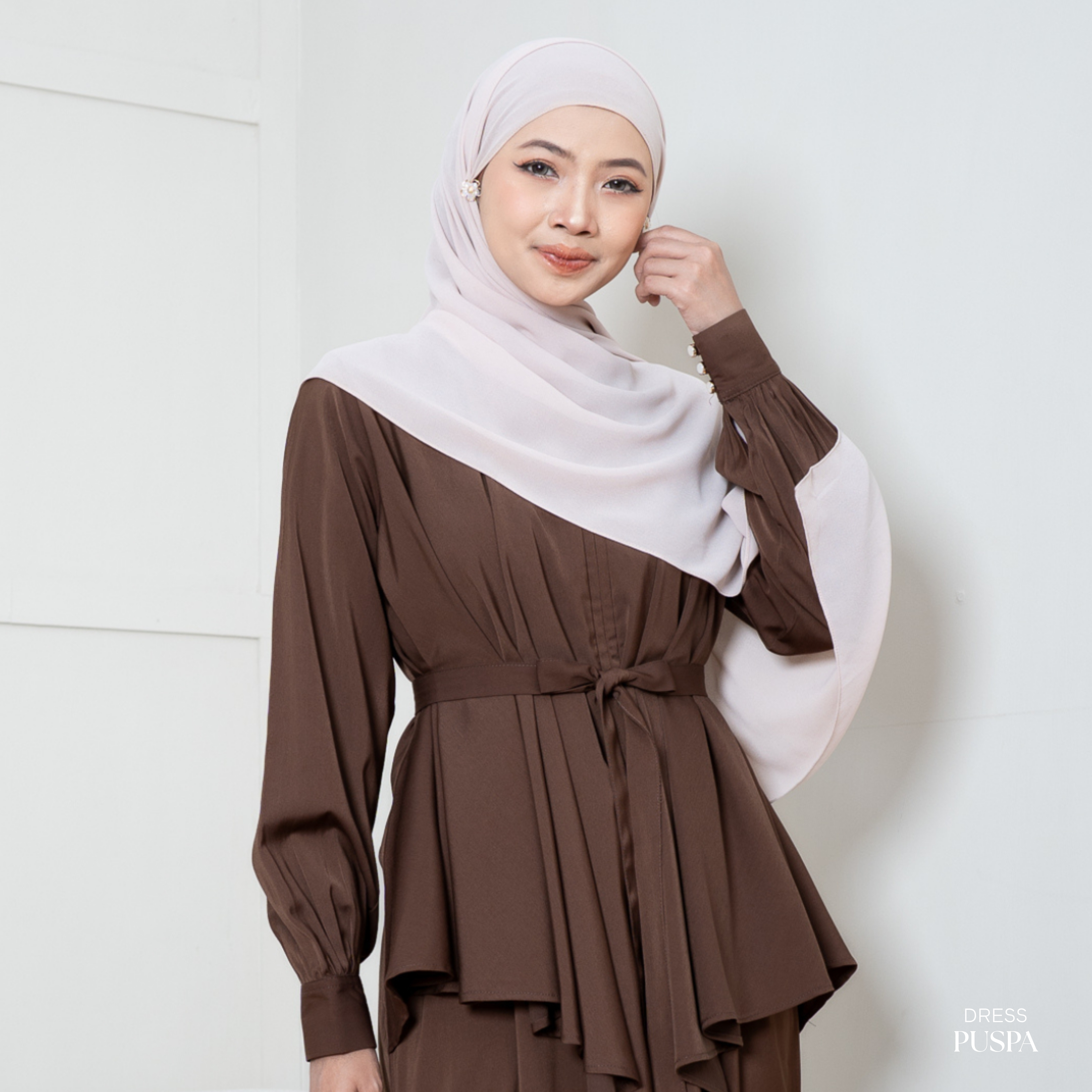 Evolvere - Puspa Dress Simple Elegant / Gamis Lebaran
